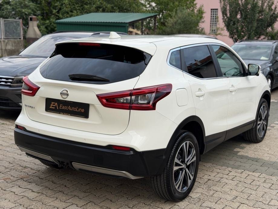 Nissan Qashqai 1,6 dCi Automatik, N-Connecta, Servisna, Kamere 360° - 11