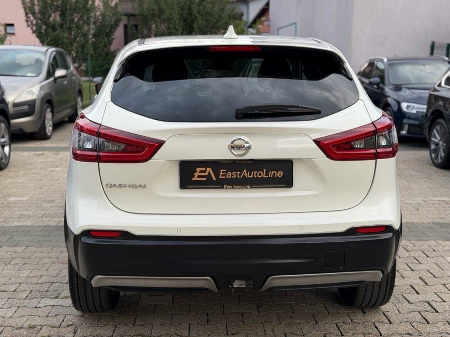 Nissan Qashqai 1,6 dCi Automatik, N-Connecta, Servisna, Kamere 360° - 10