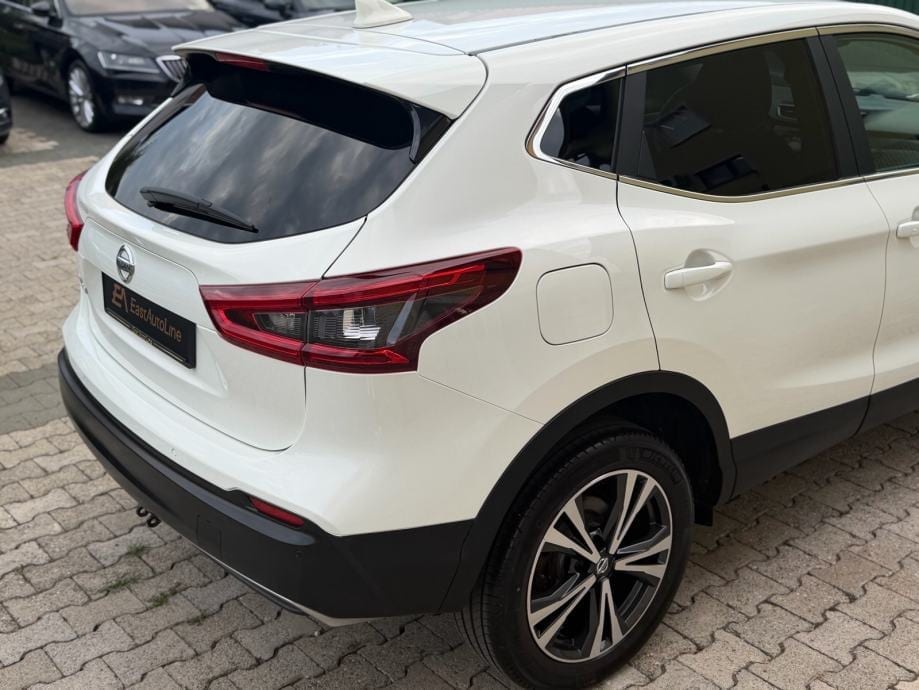 Nissan Qashqai 1,6 dCi Automatik, N-Connecta, Servisna, Kamere 360° - 13