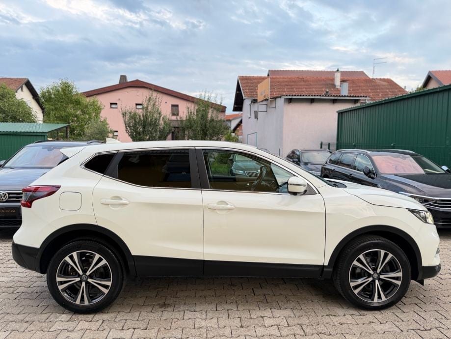 Nissan Qashqai 1,6 dCi Automatik, N-Connecta, Servisna, Kamere 360° - 12