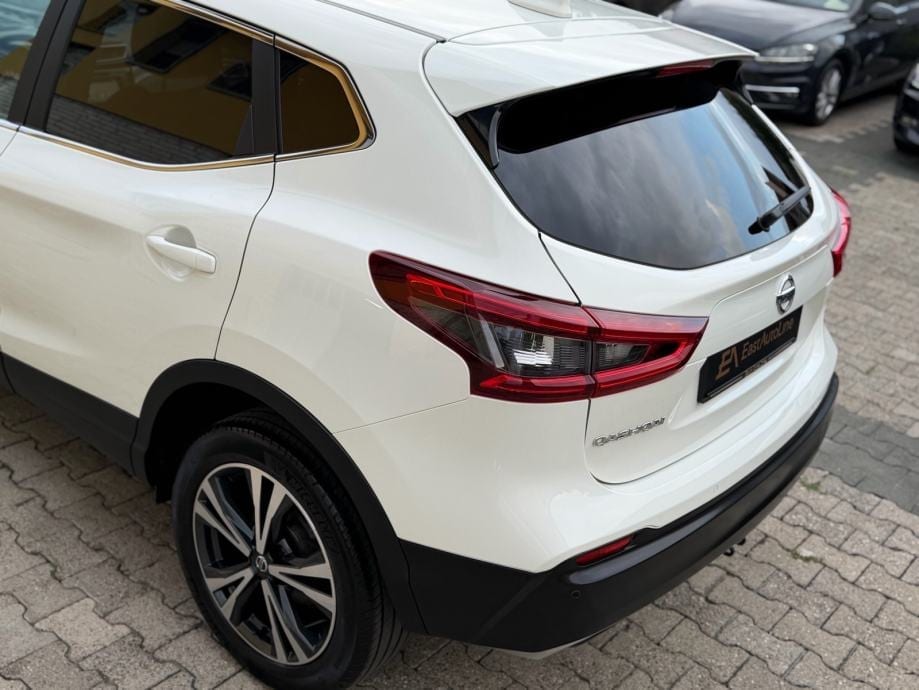 Nissan Qashqai 1,6 dCi Automatik, N-Connecta, Servisna, Kamere 360° - 15