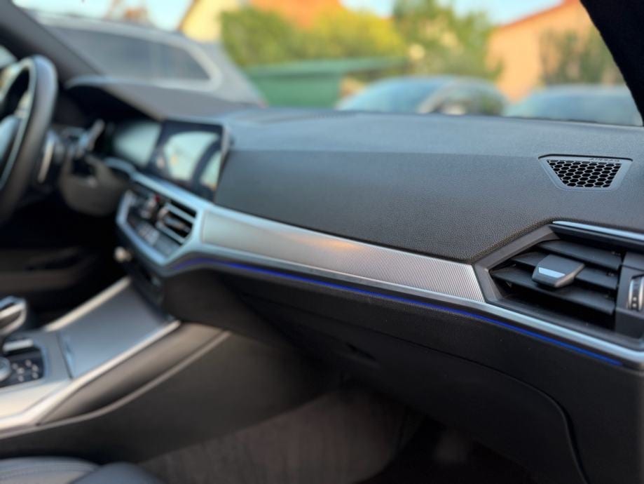 BMW serija 3 320xd Aut., MSport, LC, Laser, HUD, Mrtvi kut, Alu 19, 2019 god. - 23