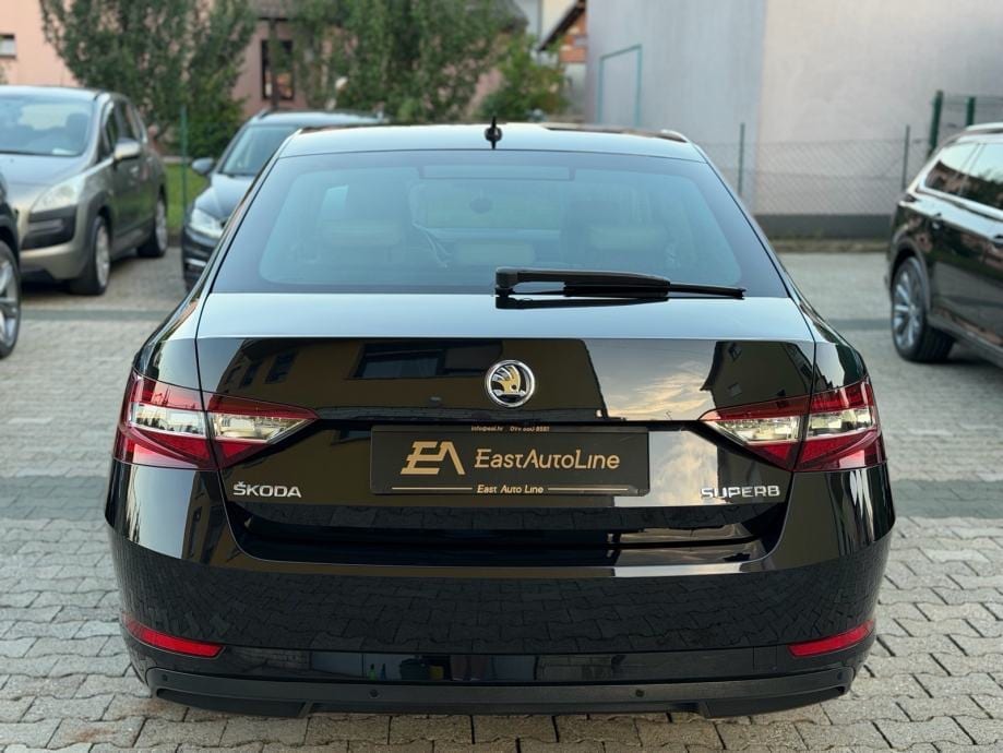 Škoda Superb 2,0 TDI DSG 140kw Style, Alu 19, Kamera, Navi, 2015 god. - 8