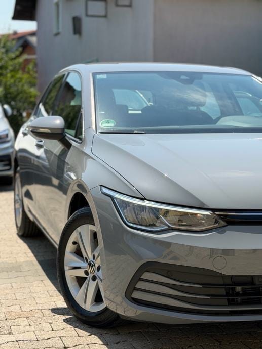 VW Golf 8 2,0 TDI, Life, ACC, Lane Asist, Kamera, Ambient, Servisna, 2022 god. - 6
