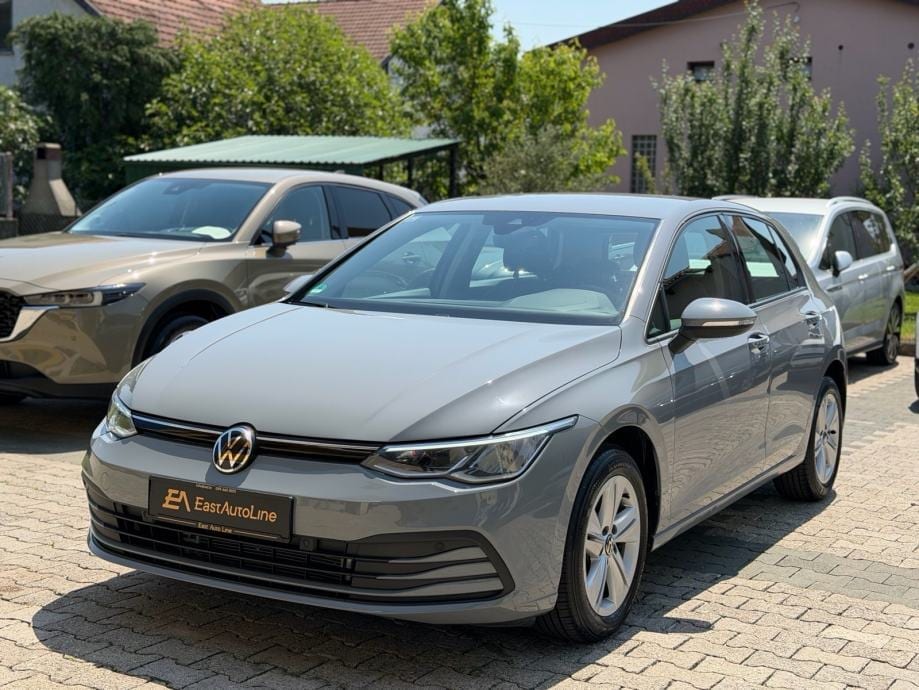 VW Golf 8 2,0 TDI, Life, ACC, Lane Asist, Kamera, Ambient, Servisna, 2022 god. - 2