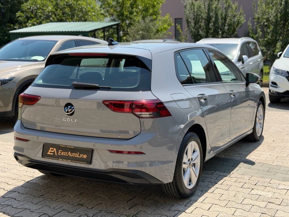 VW Golf 8 2,0 TDI, Life, ACC, Lane Asist, Kamera, Ambient, Servisna, 2022 god. - 11