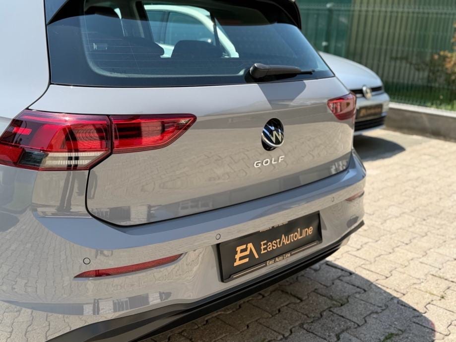 VW Golf 8 2,0 TDI, Life, ACC, Lane Asist, Kamera, Ambient, Servisna, 2022 god. - 15