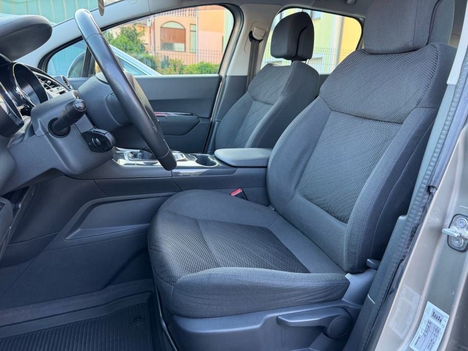 Peugeot 3008 1,6 HDi 82kw, Acces, HR Auto, Klima, 2012 god. - 17