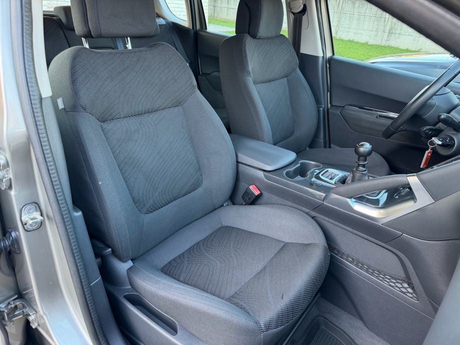 Peugeot 3008 1,6 HDi 82kw, Acces, HR Auto, Klima, 2012 god. - 21