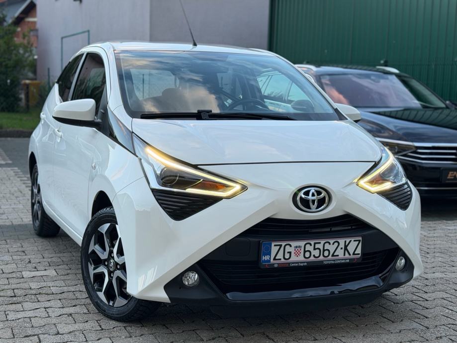Toyota Aygo 1,0 Team Deutschland, Kamera, Klima, 2021 god.