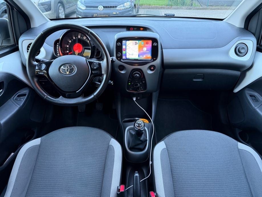 Toyota Aygo 1,0 Team Deutschland, Kamera, Klima, 2021 god. - 18
