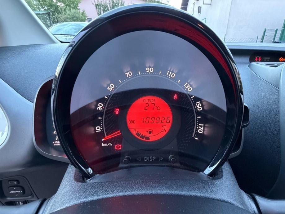 Toyota Aygo 1,0 Team Deutschland, Kamera, Klima, 2021 god. - 25