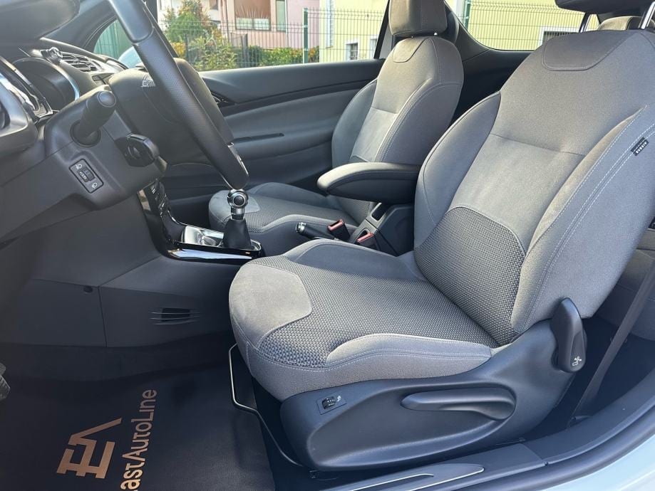 Citroën DS3 1,2 PureTech, SoChic, Kamera, Alu 17, 2017 god. - 17