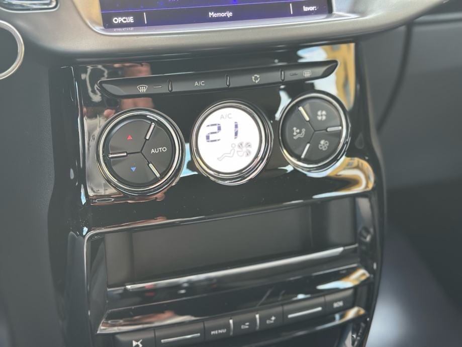Citroën DS3 1,2 PureTech, SoChic, Kamera, Alu 17, 2017 god. - 22