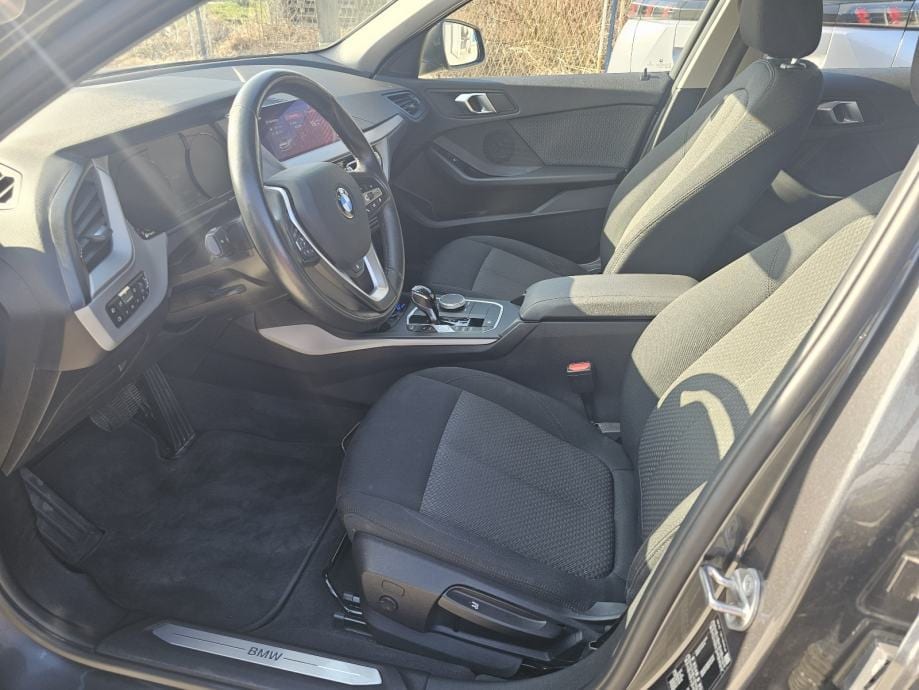 BMW 116D*2021 god*33000 km*Automatik*Garancija 2.godine*, 2021 god. - 7