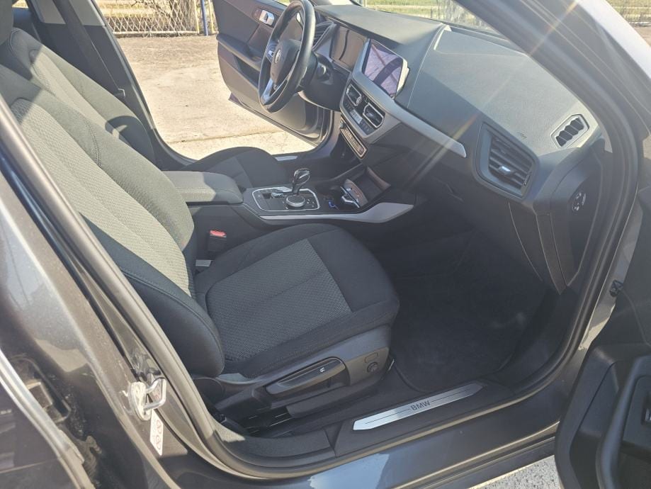 BMW 116D*2021 god*33000 km*Automatik*Garancija 2.godine*, 2021 god. - 10