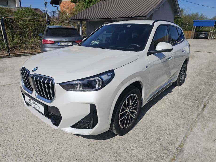 BMW X1 sDrive18i M-Sport*5/2025 g.*14000km*Garancija 4 godine*, 2025 god.