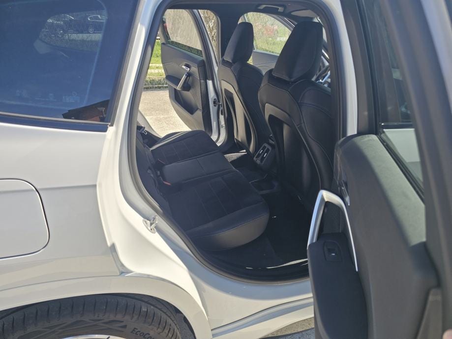 BMW X1 sDrive18i M-Sport*5/2025 g.*14000km*Garancija 4 godine*, 2025 god. - 14