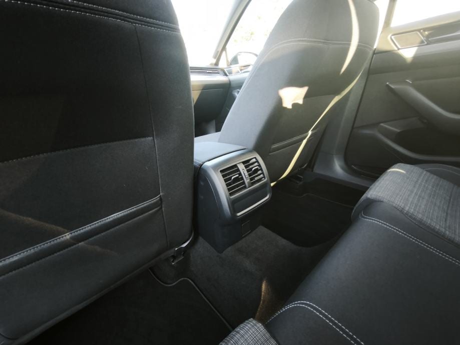 VW Passat 2,0 TDI 150*DSG**AUTOMATIK*BUSINESS*GARANCIJA**NIJE UVOZ** - 19
