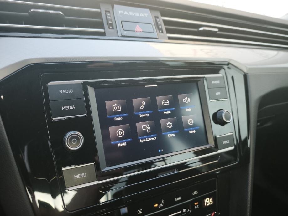 VW Passat 2,0 TDI 150*DSG**AUTOMATIK*BUSINESS*GARANCIJA**NIJE UVOZ** - 23