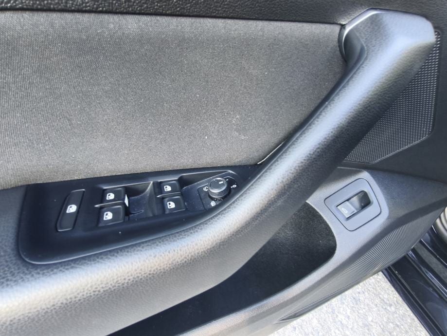 VW Passat 2,0 TDI 150*DSG**AUTOMATIK*BUSINESS*GARANCIJA**NIJE UVOZ** - 27