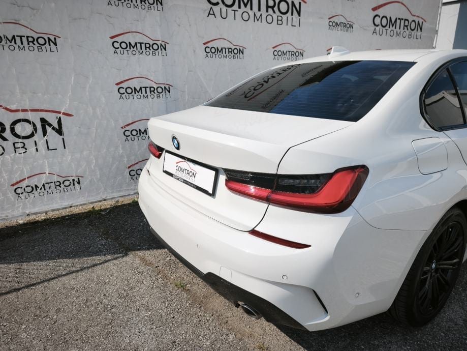 BMW 318d**M Sport**GARANCIJA**NIJE UVOZ**, 2020 god. - 10