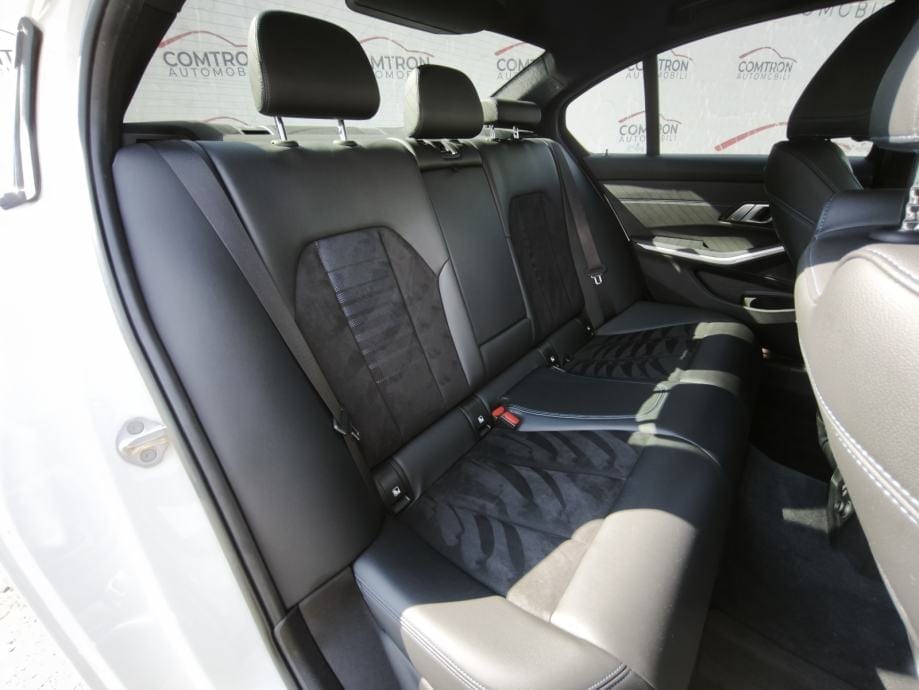 BMW 318d**M Sport**GARANCIJA**NIJE UVOZ**, 2020 god. - 19