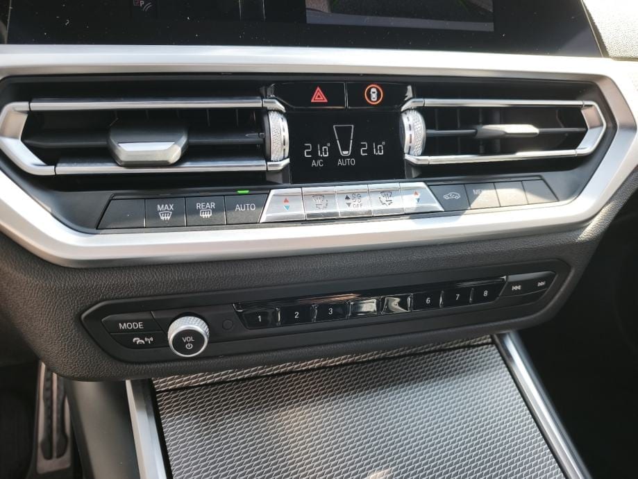 BMW 318d**M Sport**GARANCIJA**NIJE UVOZ**, 2020 god. - 21