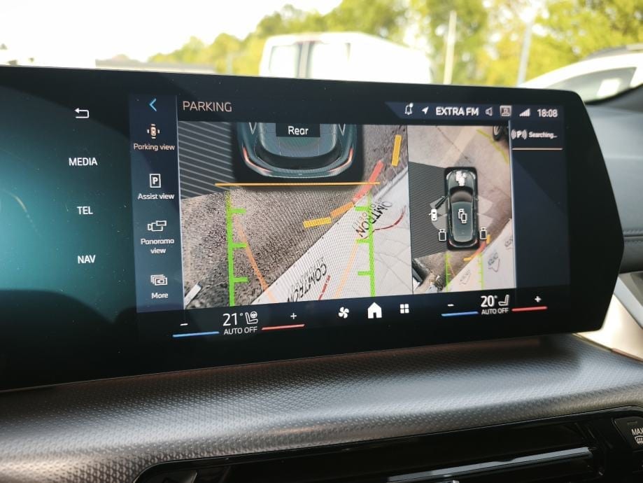 BMW 218i Active Tourer M Sport Connected Professional, 2024 god. - 20