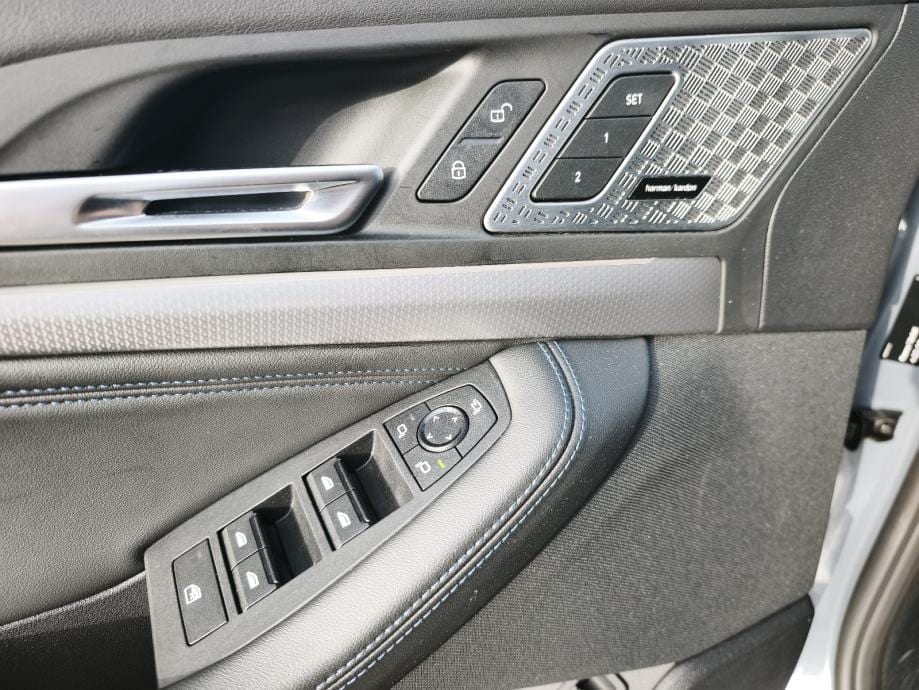 BMW 218i Active Tourer M Sport Connected Professional, 2024 god. - 22