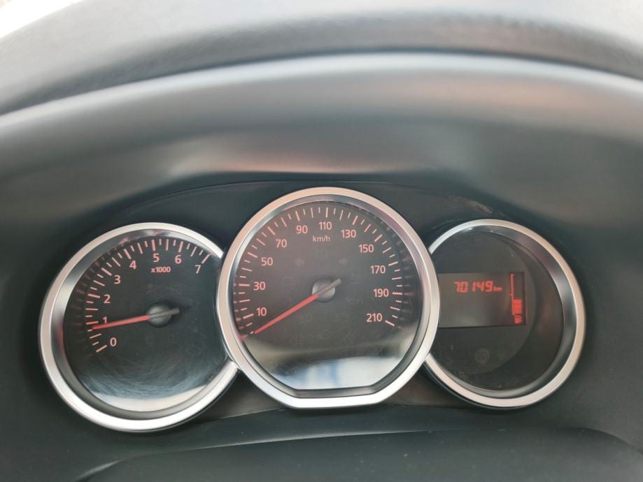Dacia Sandero 1,5 dci 95ks**GARANCIJA**NIJE UVOZ**KLIMA**, 2021 god. - 21