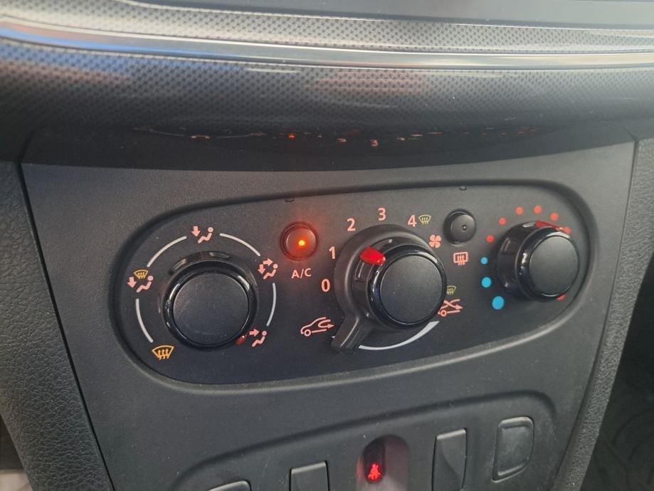 Dacia Sandero 1,5 dci 95ks**GARANCIJA**NIJE UVOZ**, 2021 god. - 21