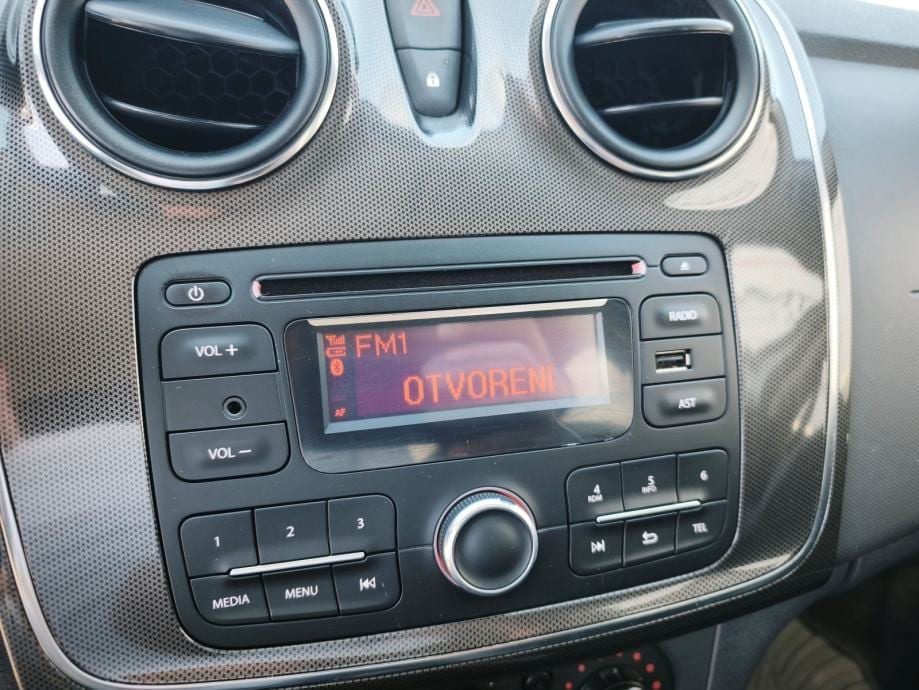 Dacia Sandero 1,5 dci 95ks**GARANCIJA**NIJE UVOZ**, 2021 god. - 18