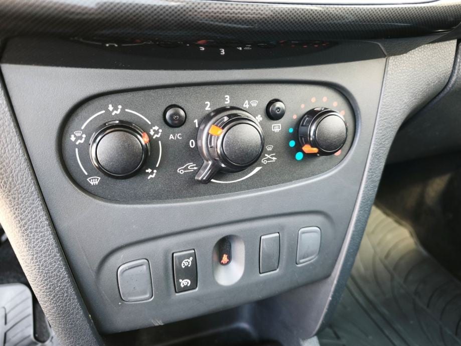 Dacia Sandero 1,5 dci 95ks**GARANCIJA**NIJE UVOZ**, 2021 god. - 19