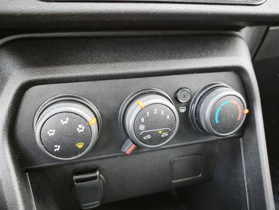 Dacia Sandero 1,0 tce 95*N-1 Teretno Vozilo**Odbitak 100%PDV-a*JAMSTVO, 2023 god. - 18