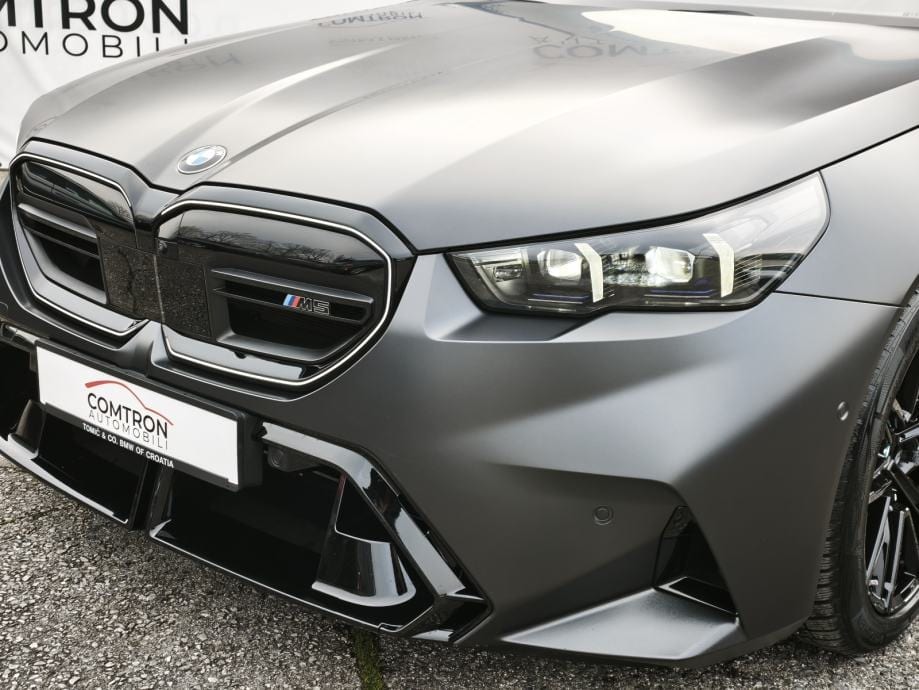 BMW M5 ULTIMATE PAKET*KERAMIČKE KOČNICE**INDIVIDUAL**FROZEN DEEP GREY*, 2024 god. - 7