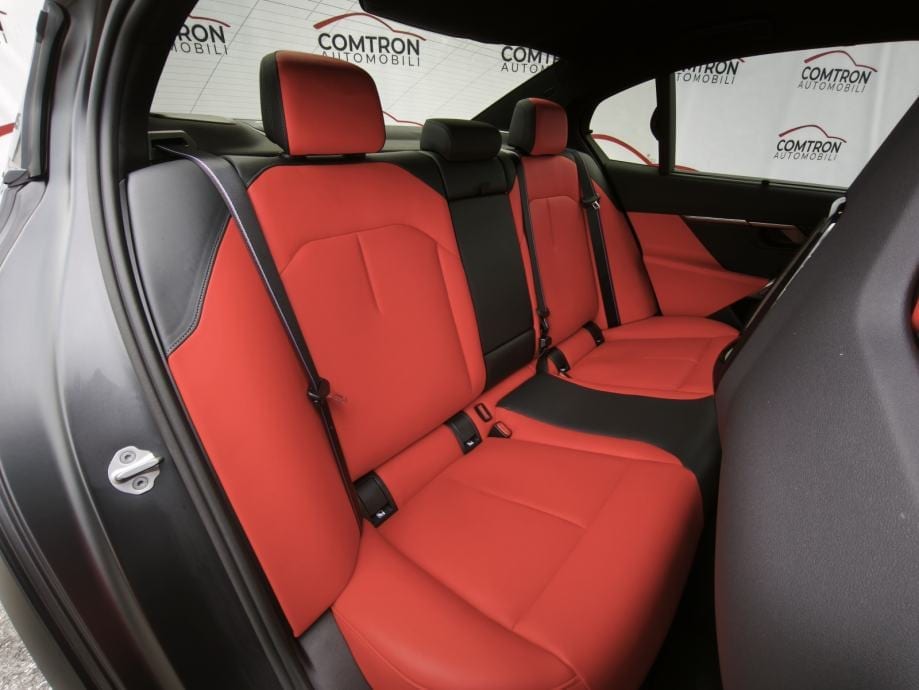 BMW M5 ULTIMATE PAKET*KERAMIČKE KOČNICE**INDIVIDUAL**FROZEN DEEP GREY*, 2024 god. - 21