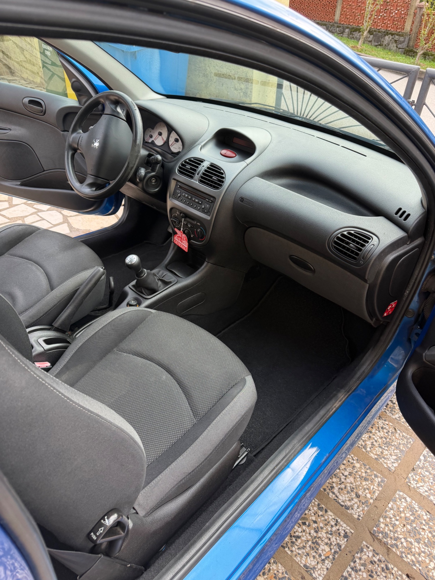 Peugeot 206 2008 - 17