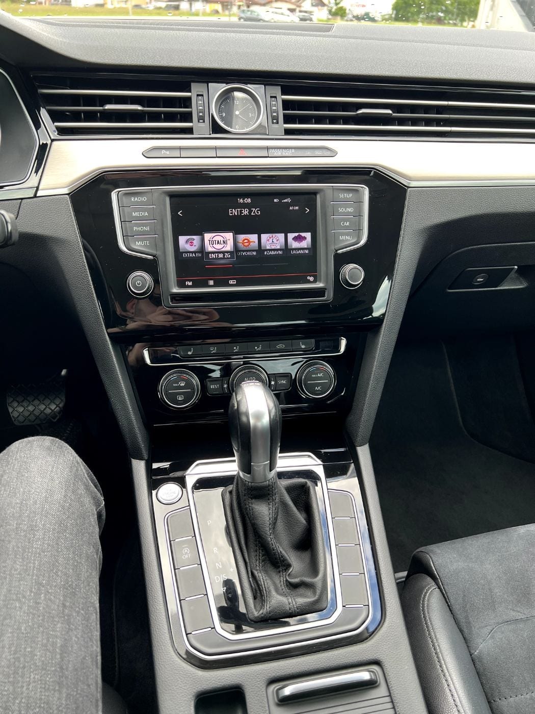 VW Passat 2.0 TDI DSG Highline - 12