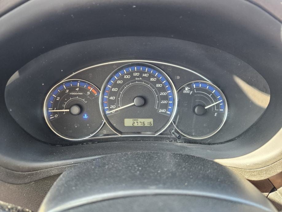 Subaru Impreza 2,0 D AWD KLIMA,XENON SVJETLA - 7