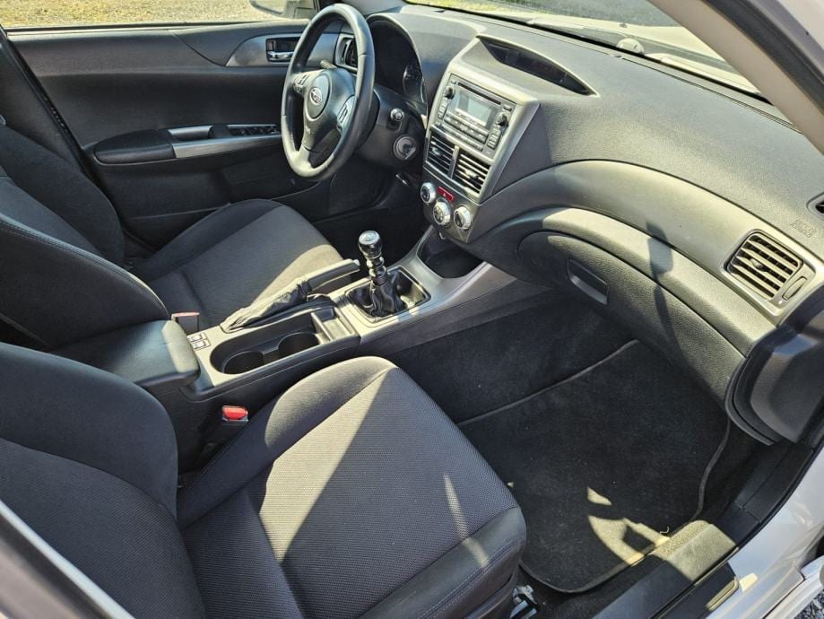 Subaru Impreza 2,0 D AWD KLIMA,XENON SVJETLA - 15