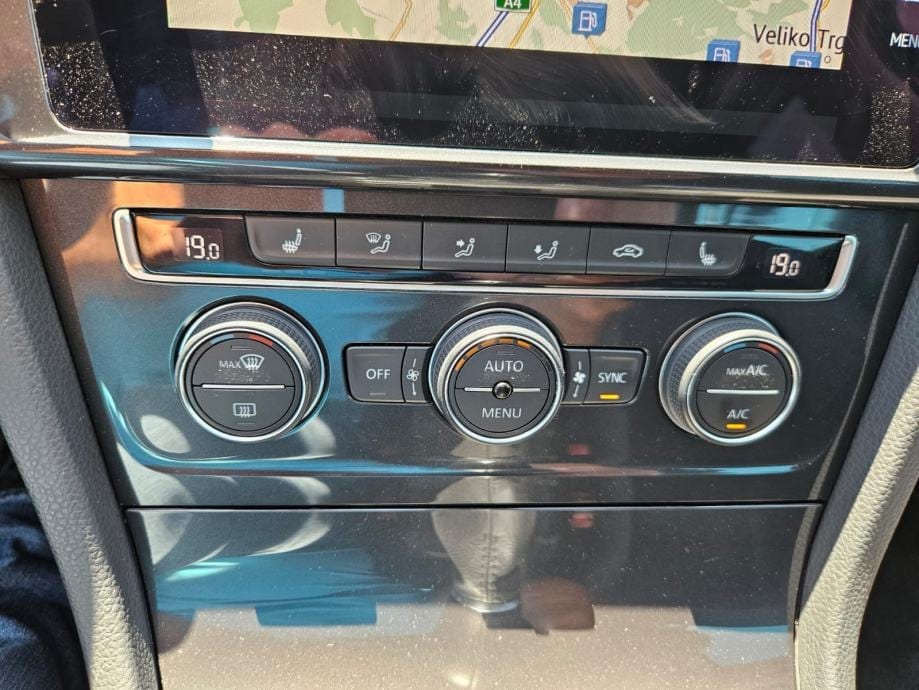 VW Golf 7 1,6 TDI HIGHLINE,NAVIGACIJA,PDC,GR.SJEDALA,AUTOMATSKA KLIMA, 2019 god. - 13