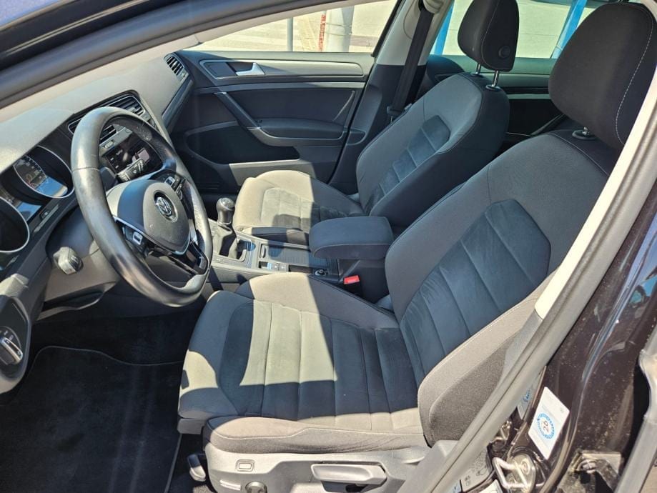 VW Golf 7 1,6 TDI HIGHLINE,NAVIGACIJA,PDC,GR.SJEDALA,AUTOMATSKA KLIMA, 2019 god. - 19