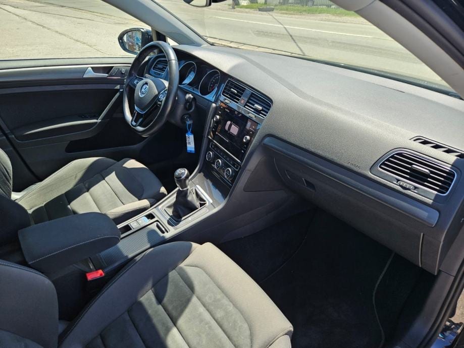 VW Golf 7 1,6 TDI HIGHLINE,NAVIGACIJA,PDC,GR.SJEDALA,AUTOMATSKA KLIMA, 2019 god. - 22