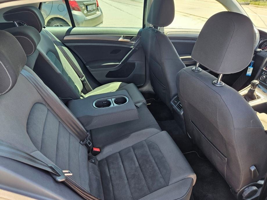 VW Golf 7 1,6 TDI HIGHLINE,NAVIGACIJA,PDC,GR.SJEDALA,AUTOMATSKA KLIMA, 2019 god. - 20