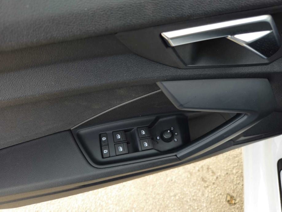 Audi A3 30 TDI ADVANCED,NAVI,PDC,ACC,LINE ASISTENT,GR.SJEDALA,PARK PIL, 2023 god. - 21