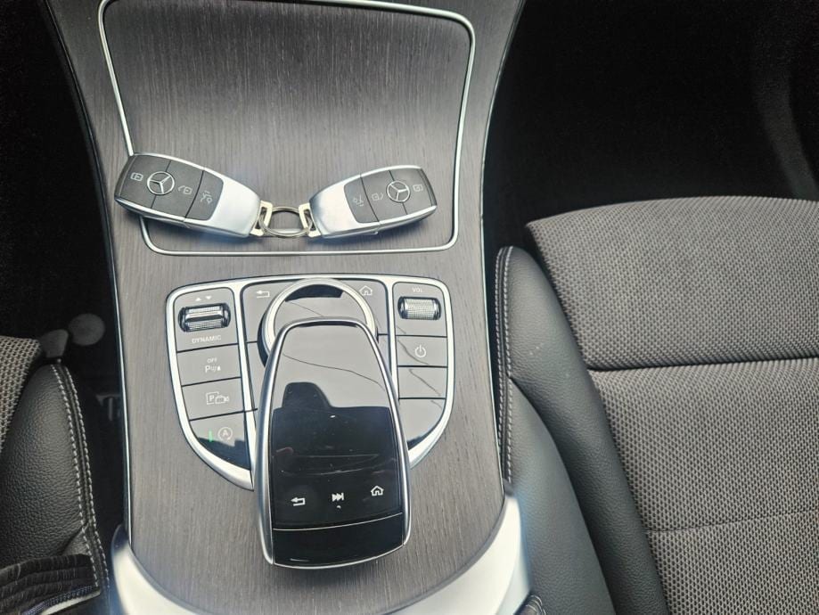 Mercedes-Benz C-klasa 220 D AUTOMATIK,VIRTUAL COCPIT,NAVI,KAMERA,PDC, 2020 god. - 11
