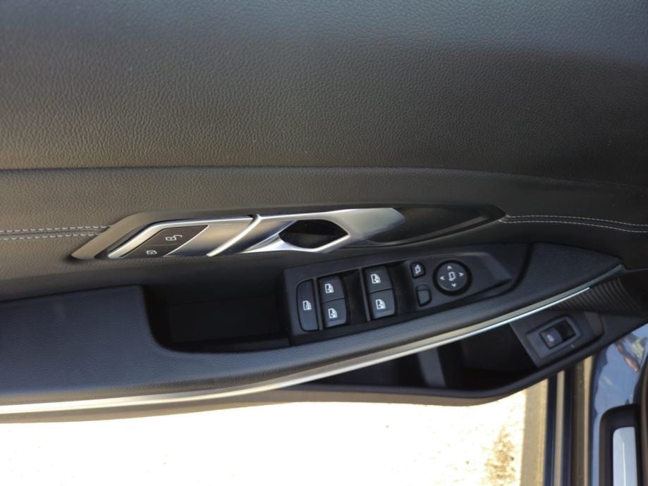 BMW serija 3 Touring 320d NAVI,HEAD UP,PDC,LED SVJETLA,VIRTUAL COCPIT, 2019 god. - 16