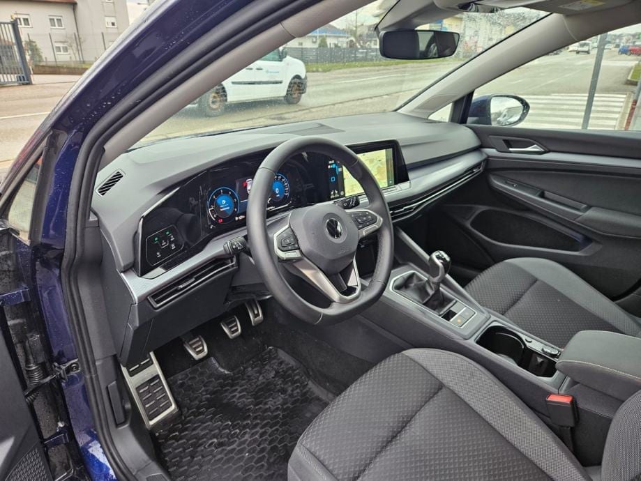 VW Golf 8 2,0 TDI ACTIVE,NAVI,PDC,ACC,AMBIENT LIGHT,GR.SJEDIŠTA,MFV..., 2022 god. - 23