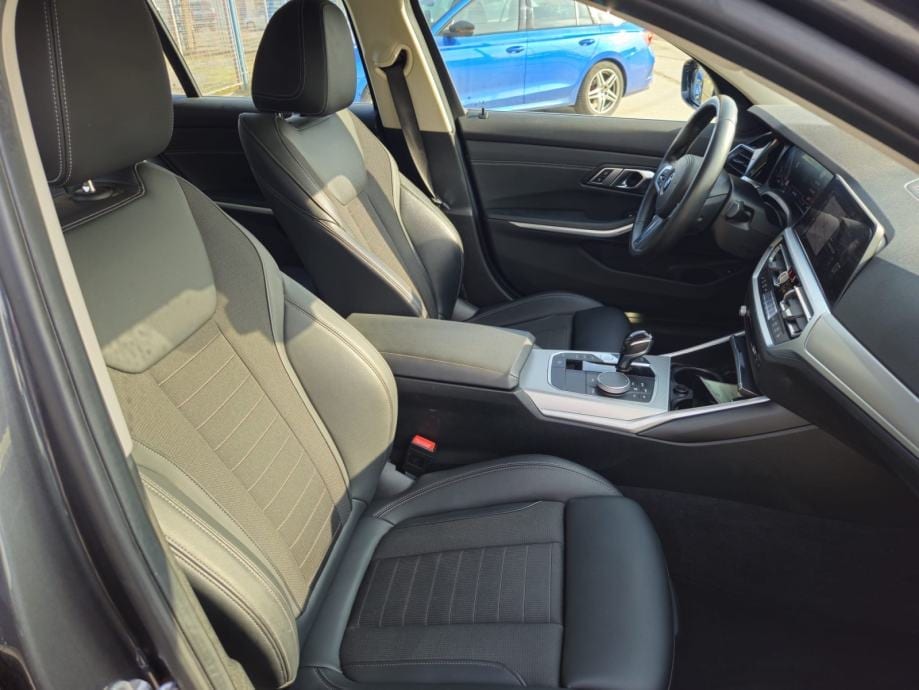 BMW serija 3 Touring 320d NAVI,HEAD UP,PDC,LED SVJETLA,VIRTUAL COCPIT, 2019 god. - 20